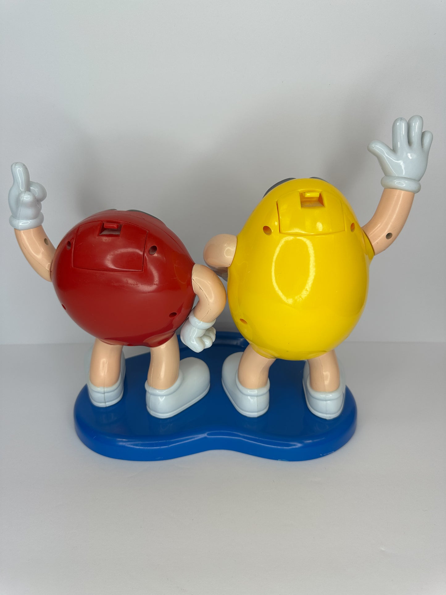 M&M’s Yellow and Red Waving