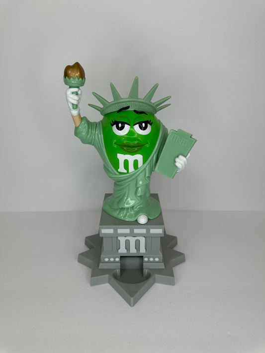 M&M’s World Lady Green Ms.Statue of Liberty
